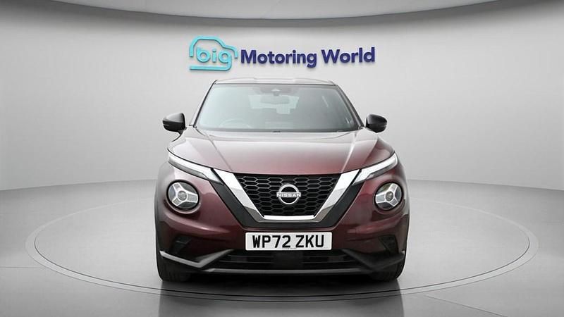 Used Nissan Juke N-Connecta 114 HP (83 kW) 2022 Red SUV
