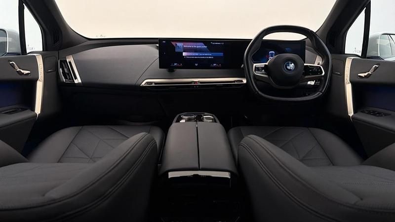 Used BMW iX M Sport 236 kW (322 HP) 2022 White SUV