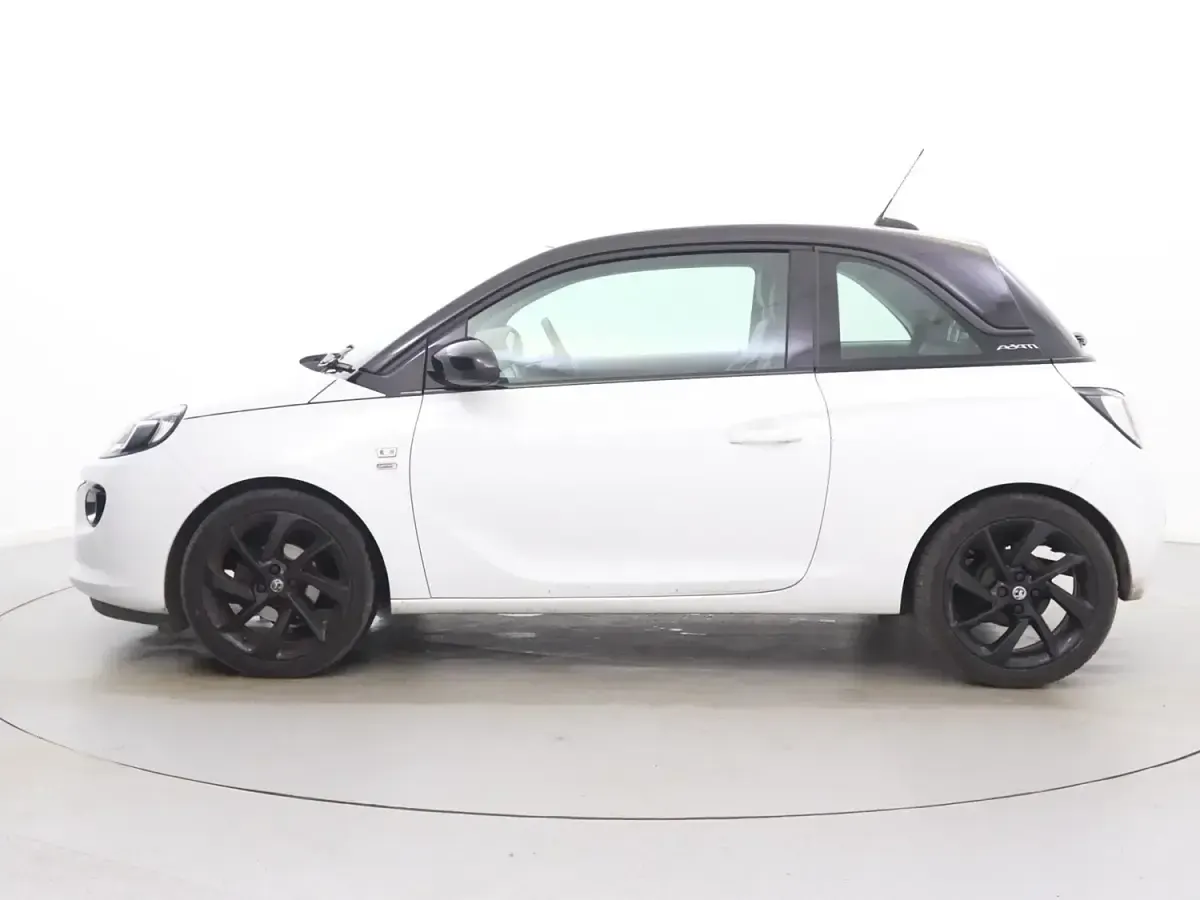 Second-hand Vauxhall Adam 70 CP (51 kW) 2019 Alb Hatchback