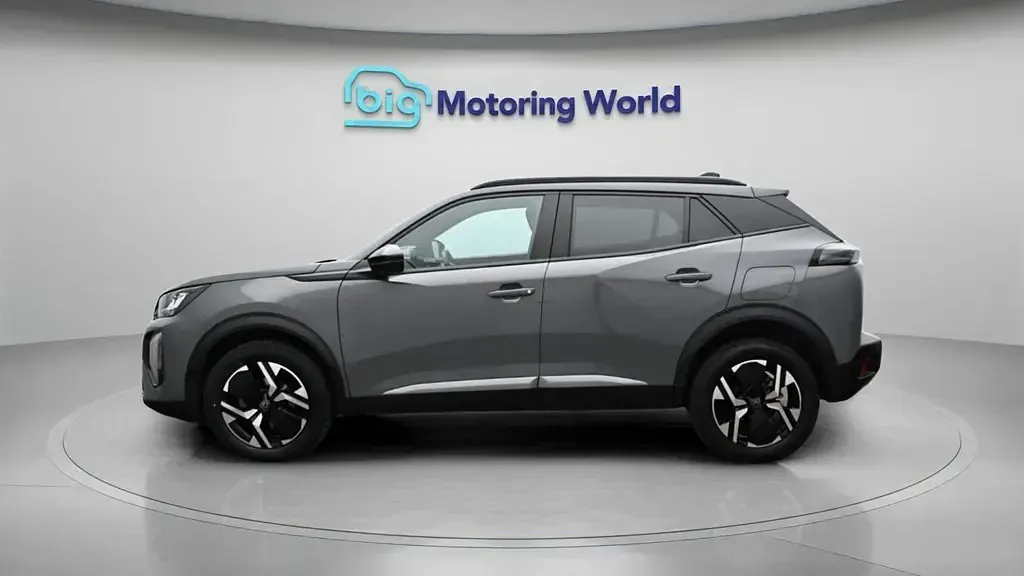 Używany Peugeot 2008 Allure 130 KM (95 kW) 2025 Szary SUV