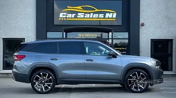 Usado Skoda Kodiaq SE 150 HP (110 kW) 2025 Cinzento SUV