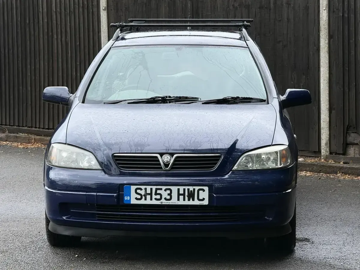 Used Vauxhall Astra Elegance 79 HP (58 kW) 2003 Blue Estate