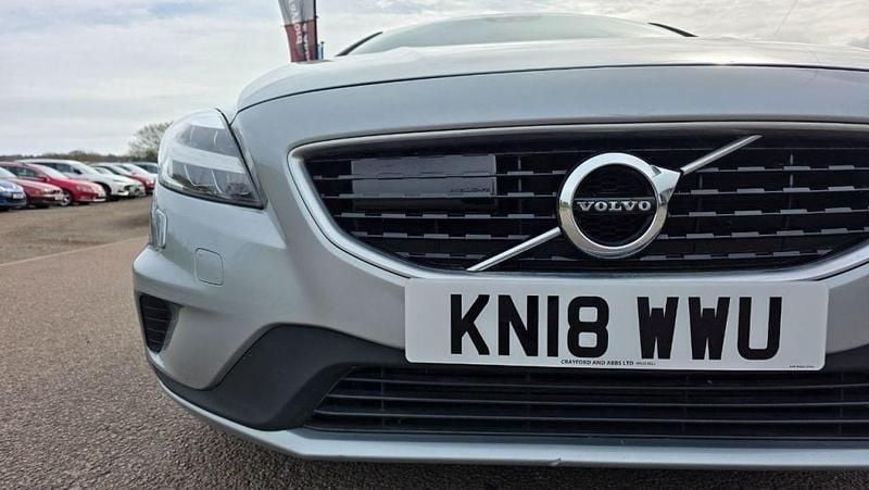 Used Volvo V40 R-Design 152 HP (111 kW) 2018 Silver Hatchback