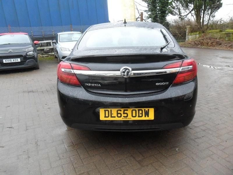 Used Vauxhall Insignia Elite 140 HP (102 kW) 2015 Black Hatchback
