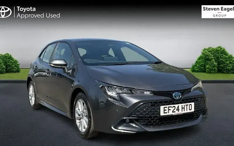 Used Toyota Corolla 140 HP (102 kW) 2026 Hatchback