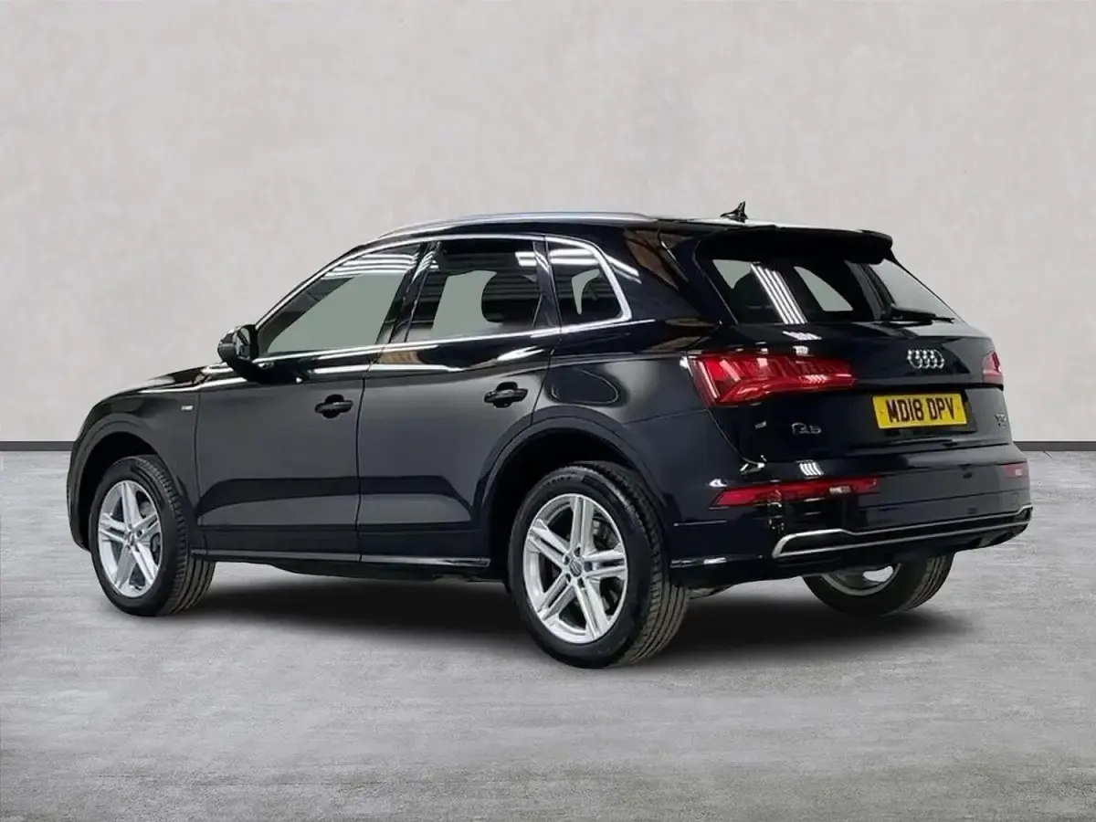Używany Audi Q5 S-Line 252 KM (185 kW) 2018 Czarny SUV