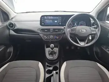 Used Hyundai i10 SE 67 HP (49 kW) 2022 Green Hatchback