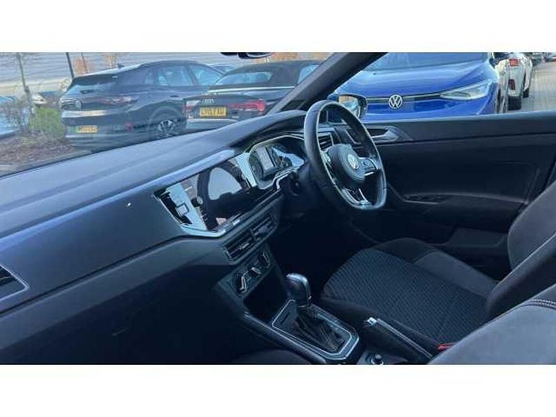 Used VW Polo R-line 115 HP (84 kW) 2019 Reef blue metallic Hatchback