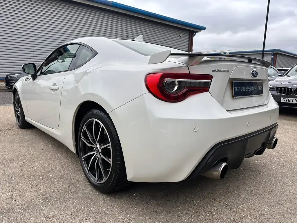 Used Subaru BRZ 200 HP (147 kW) 2018 White Coupe