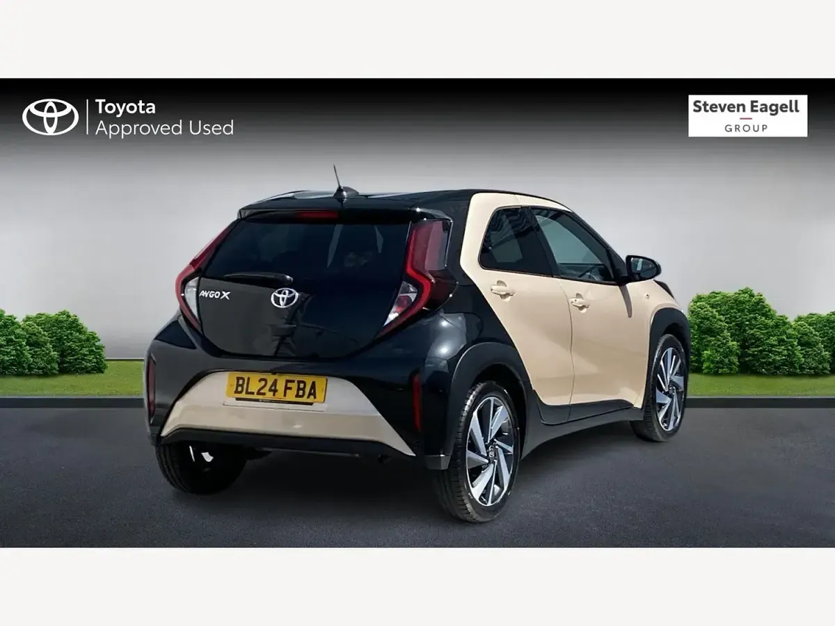 Used Toyota Aygo X 72 HP (52 kW) 2024 Beige SUV