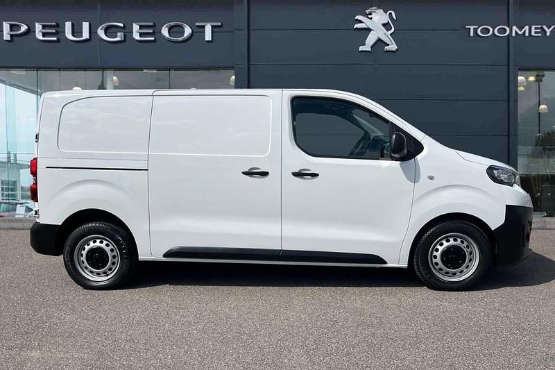 White Used 2022 Peugeot Expert Premium Van | £16,795 (A bit pricey) - Image 1/4