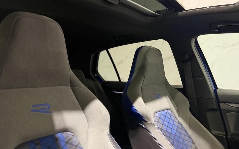 Used VW Golf VIII R 320 HP (235 kW) 2024 Hatchback