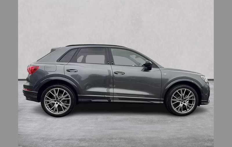 Used Audi Q3 Black Edition 147 HP (108 kW) 2024 Other SUV