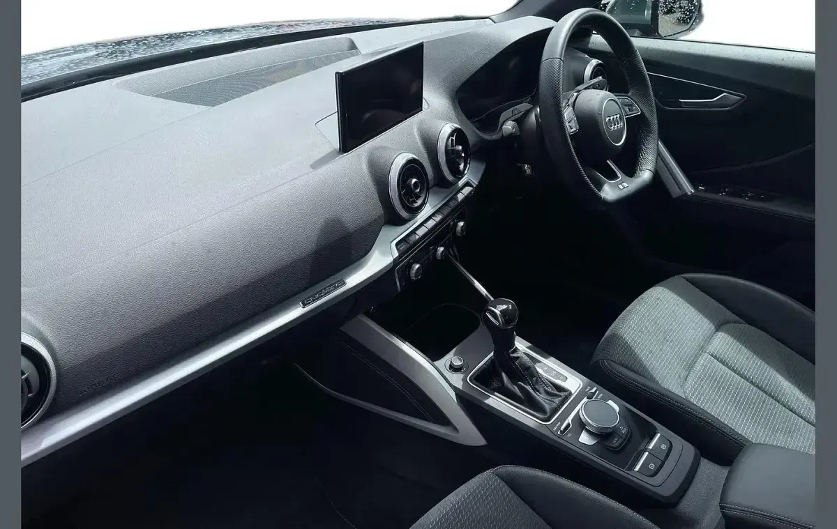 Used Audi SQ2 Design 300 HP (220 kW) 2022 Blue SUV