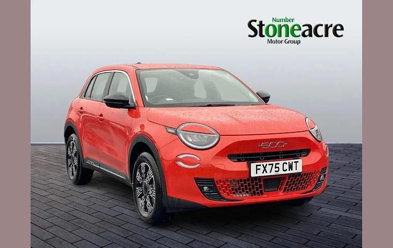 Orange New 2025 Fiat 600 La Prima SUV | £19,495 (Super price) - Image 1/4