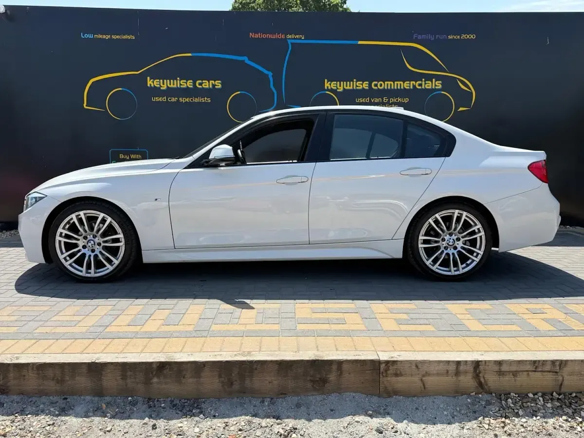 Used BMW 318 M Sport 2014 White Sedan