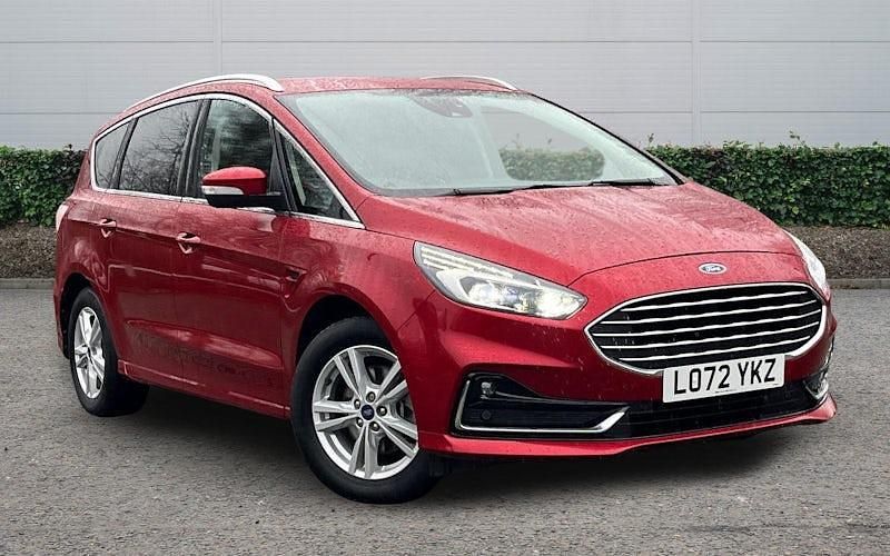 Used Ford S-MAX Titanium 190 HP (139 kW) 2022 Red MPV