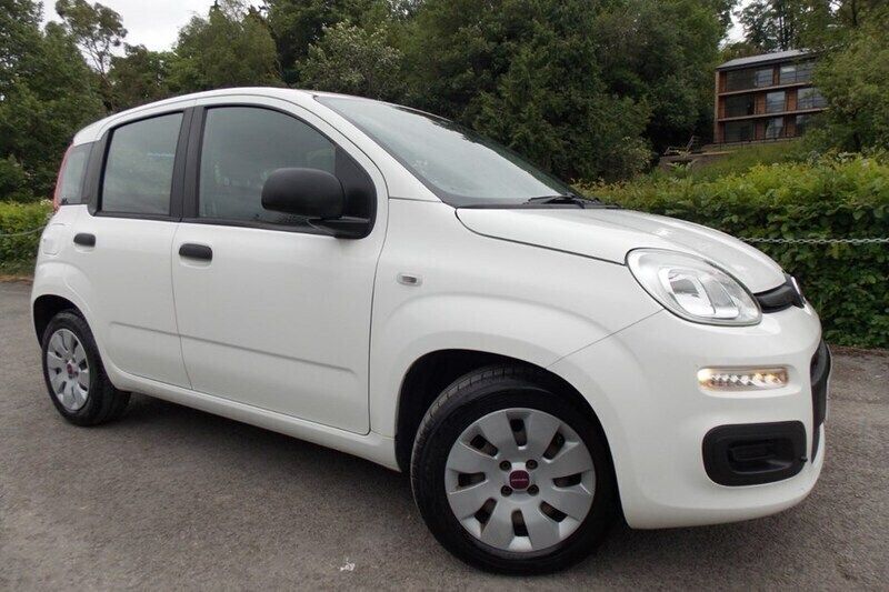White Used 2015 Fiat Panda Pop Hatchback | £5,195 (Fair price) - Image 1/1