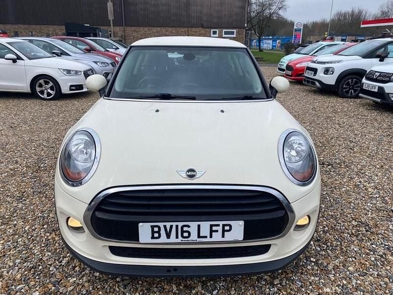 Used Mini Cooper D Hatch 116 HP (85 kW) 2016 White Hatchback