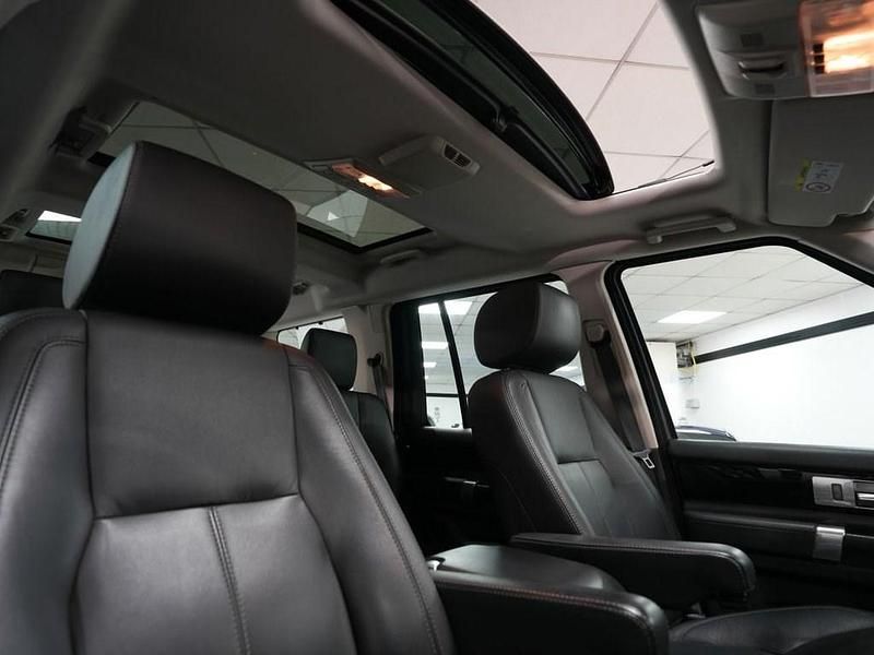 Used Land Rover Discovery 4 HSE 256 HP (188 kW) 2015 Red SUV