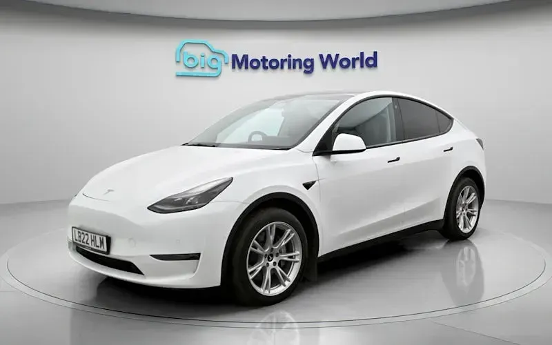 Used Tesla Model Y Long Range AWD 286 kW (389 HP) 2025 SUV