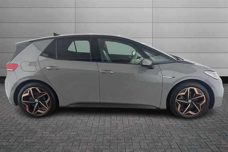 Used VW ID.3 Pro 150 kW (204 HP) 2021 Moonstone grey with black roof Hatchback