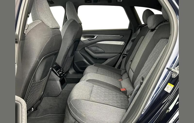 Used Audi A6 S-Line 200 HP (147 kW) 2025 Blue Estate