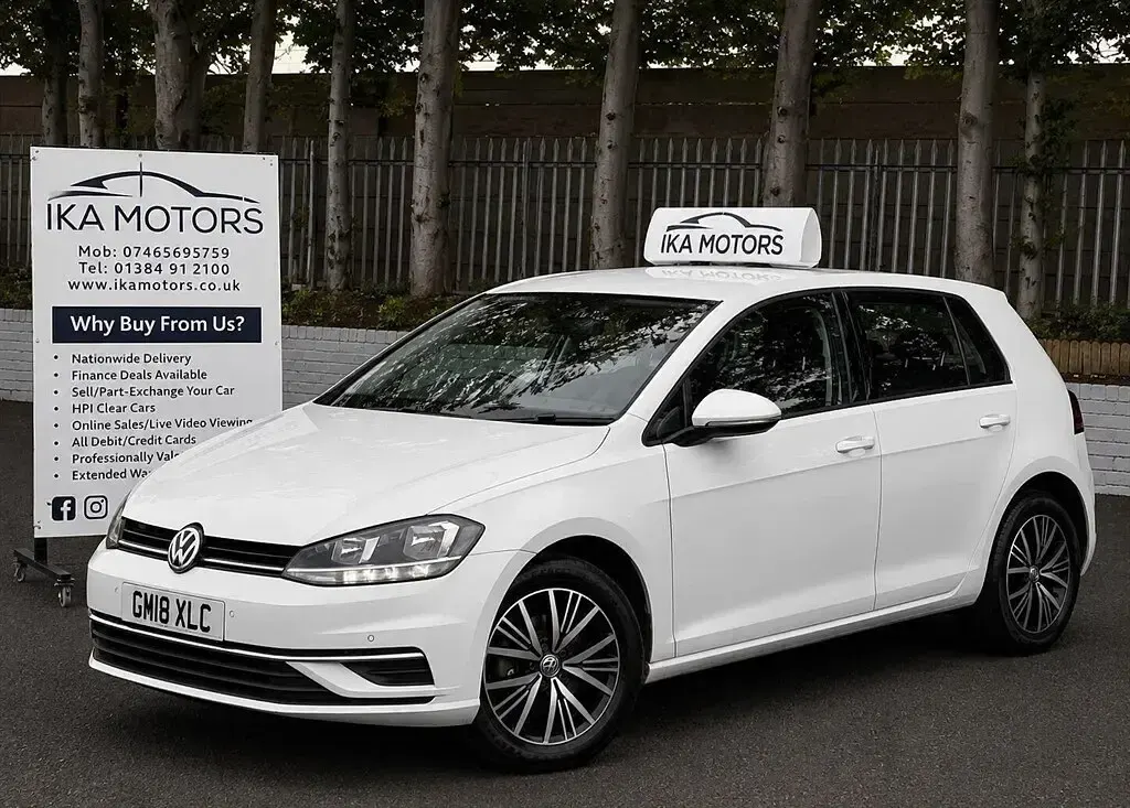 Used VW Golf VII SE 110 HP (80 kW) 2018 White Hatchback