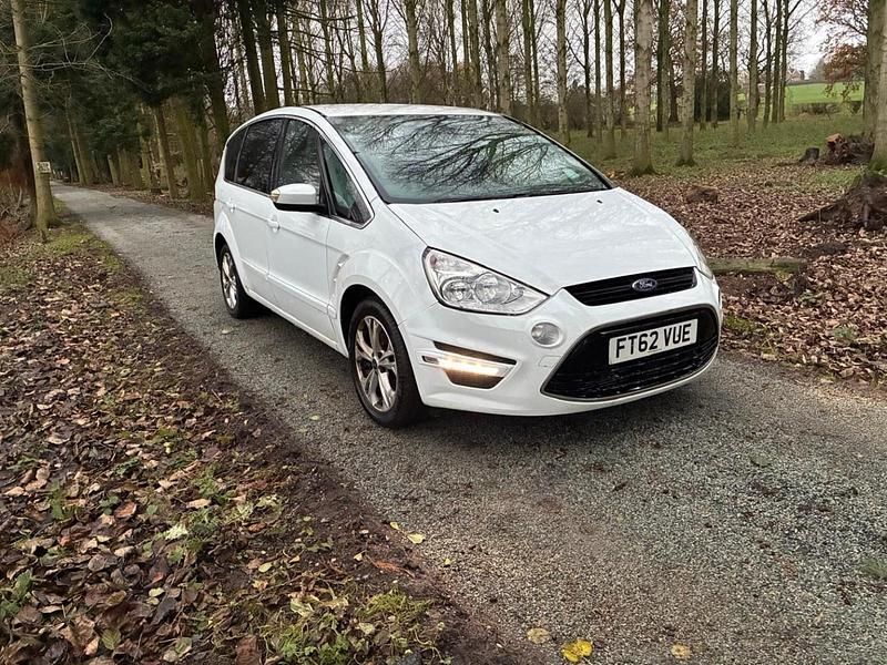 Used Ford S-MAX Titanium 163 HP (119 kW) 2013 White MPV