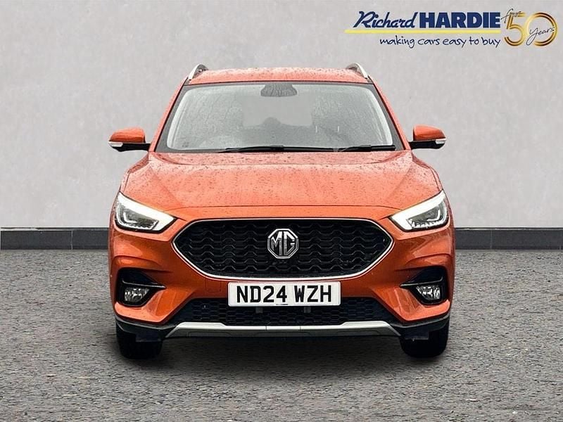 Used MG ZS Exclusive 105 HP (77 kW) 2024 Orange SUV