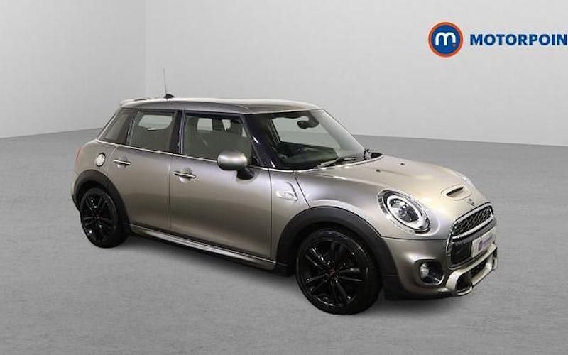Used Mini Cooper S Hatch 192 HP (141 kW) 2018 Silver Hatchback