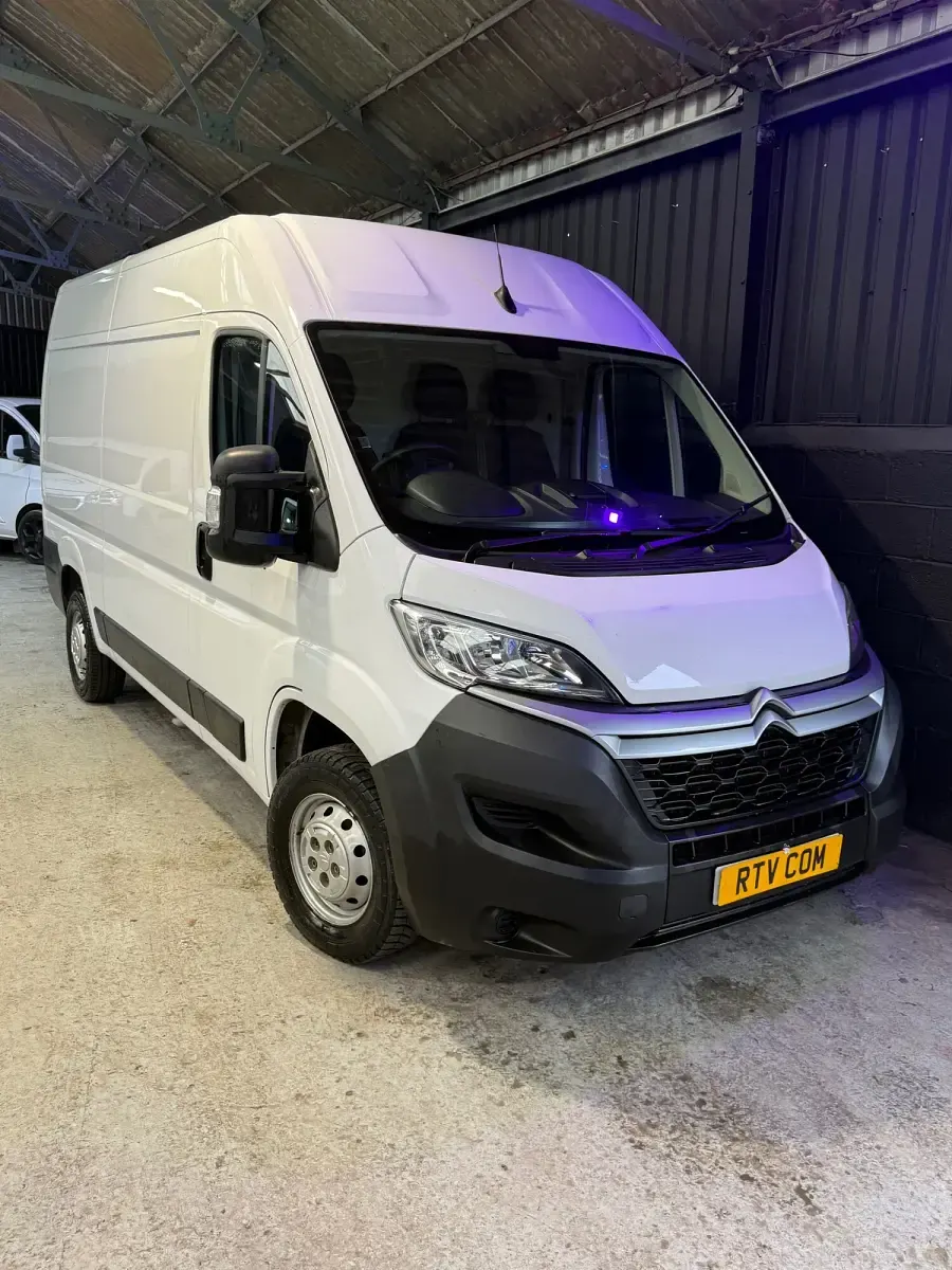Usado Citroën Relay 140 HP (102 kW) 2023 Branco Van