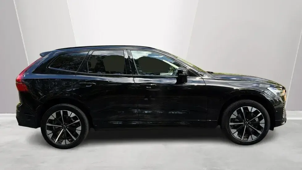Used Volvo XC60 Ultra 449 HP (330 kW) 2025 Black SUV