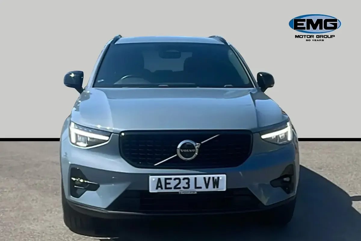 Used Volvo XC40 Plus 163 HP (119 kW) 2023 Grey SUV