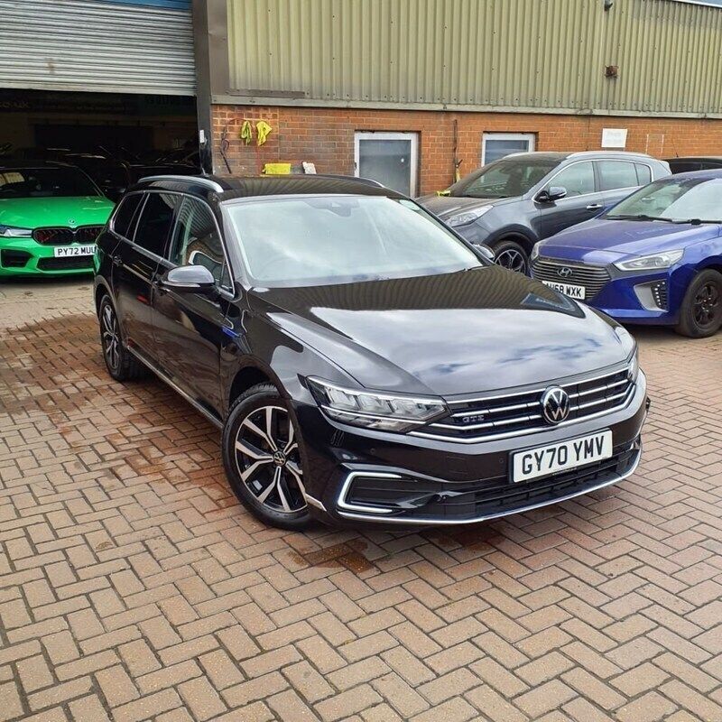 Black Used 2020 VW Passat GTE Estate | £12,480 - Image 1/4