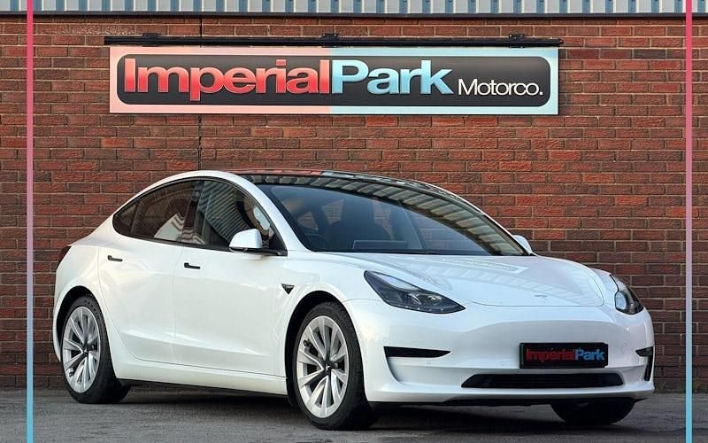 Używany Tesla Model 3 RWD 180 kW (245 KM) 2023 Sedan/Limuzyna