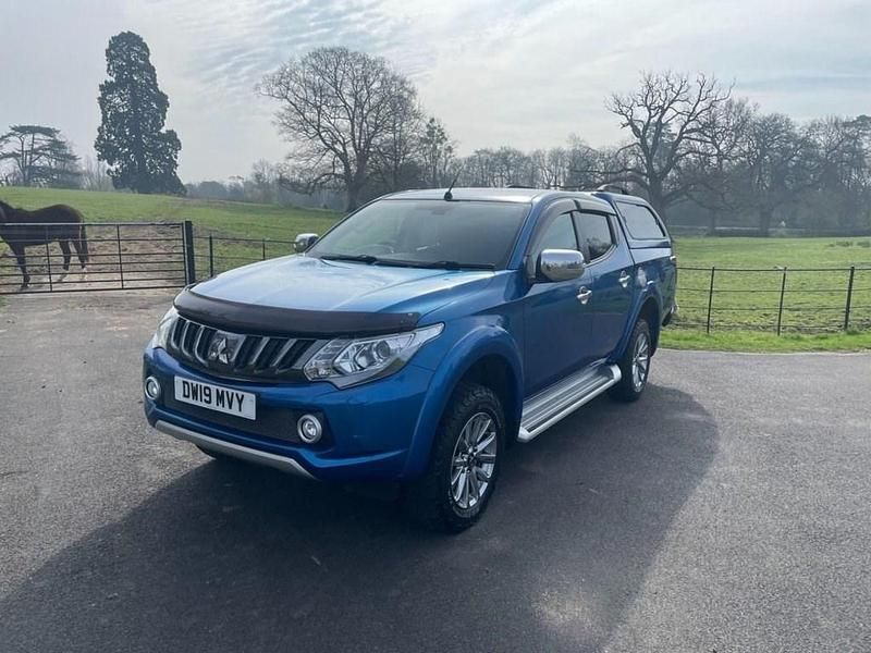 Used Mitsubishi L200 178 HP (130 kW) 2019 Blue Pickup