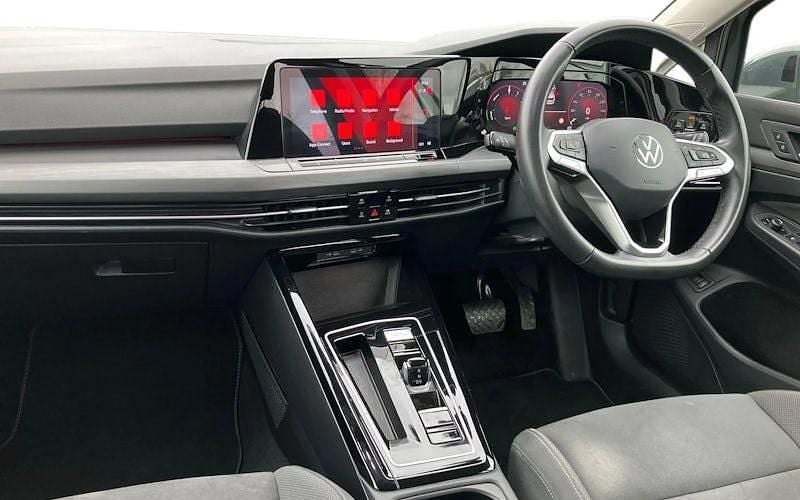 Second-hand VW Golf VIII Pro 204 CP (150 kW) 2023 Gri Hatchback