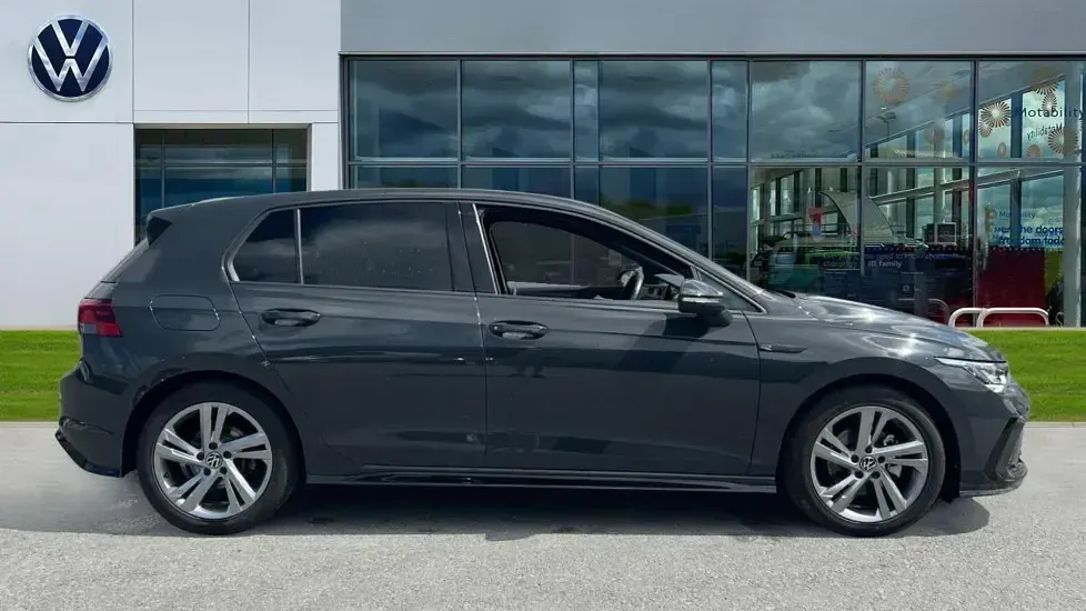 Used VW Golf VIII R-line 150 HP (110 kW) 2024 Grey