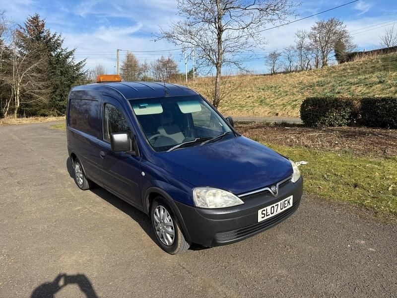 Blue Used 2007 Vauxhall Combo MPV | £2,100 (Fair price) - Image 1/4