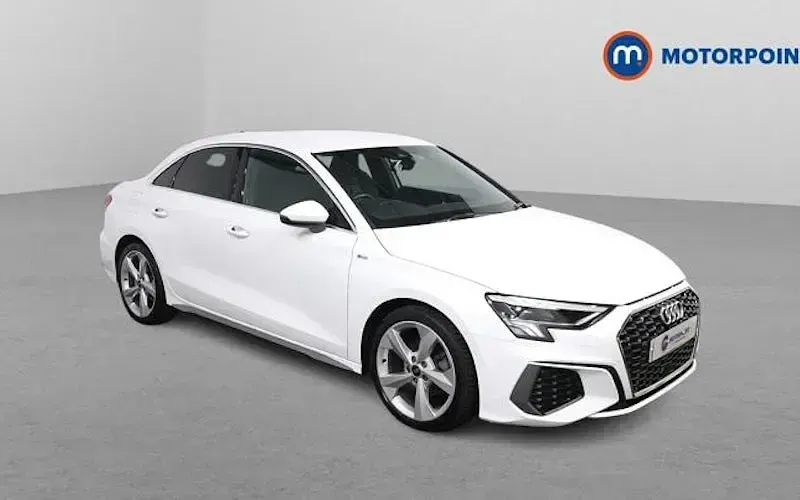 Usado Audi A3 S-Line 150 HP (110 kW) 2023 Sedan