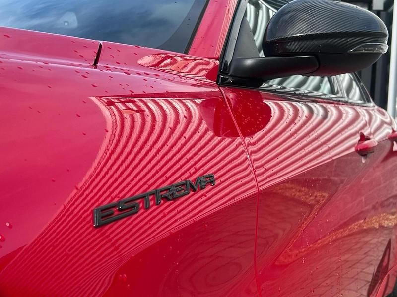 Used Alfa Romeo Giulia Estrema 280 HP (205 kW) 2022 Red Sedan