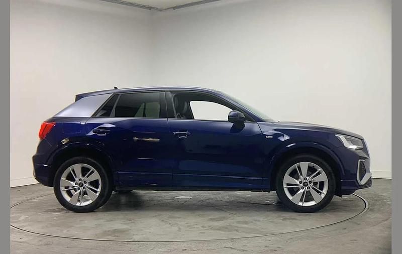 Used Audi Q2 S-Line 147 HP (108 kW) 2024 Blue SUV