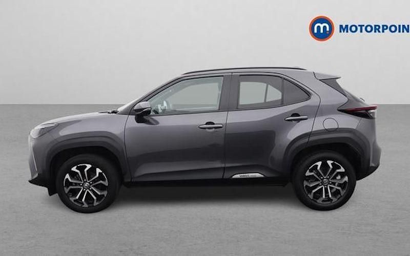 Used Toyota Yaris Hybrid Design 116 HP (85 kW) 2026 Estate