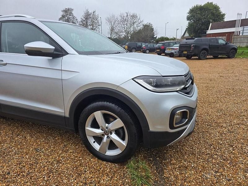 Used VW T-Cross SEL 110 HP (80 kW) 2021 Silver SUV