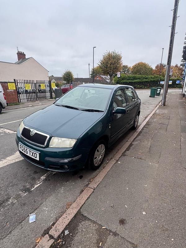 Green Used 2005 Skoda Fabia Ambiente Hatchback | £2,650 (A bit pricey) - Image 1/4