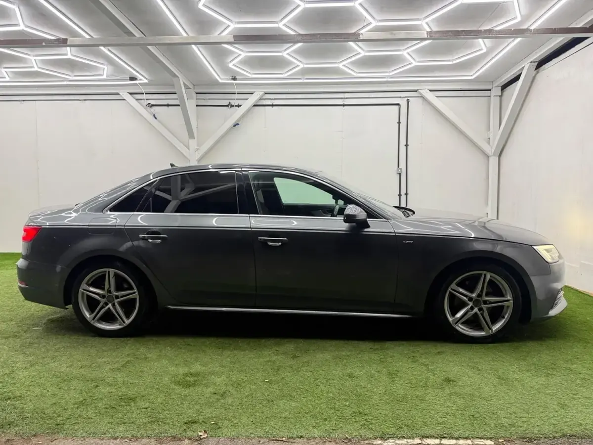Used Audi A4 S-Line 190 HP (139 kW) 2017 Grey Sedan