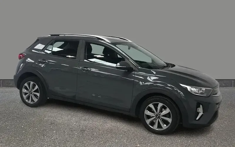 Usado Kia Stonic 101 HP (74 kW) 2024 SUV