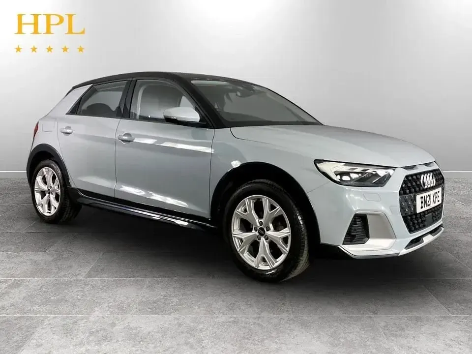 Usado Audi A1 Business 116 HP (85 kW) 2021 Cinzento SUV