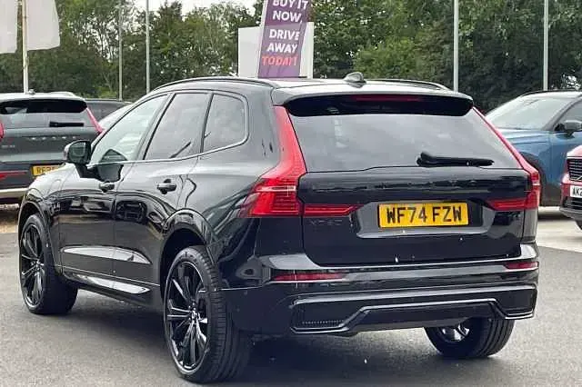 Used Volvo XC60 Plus 350 HP (257 kW) 2024 Black  SUV